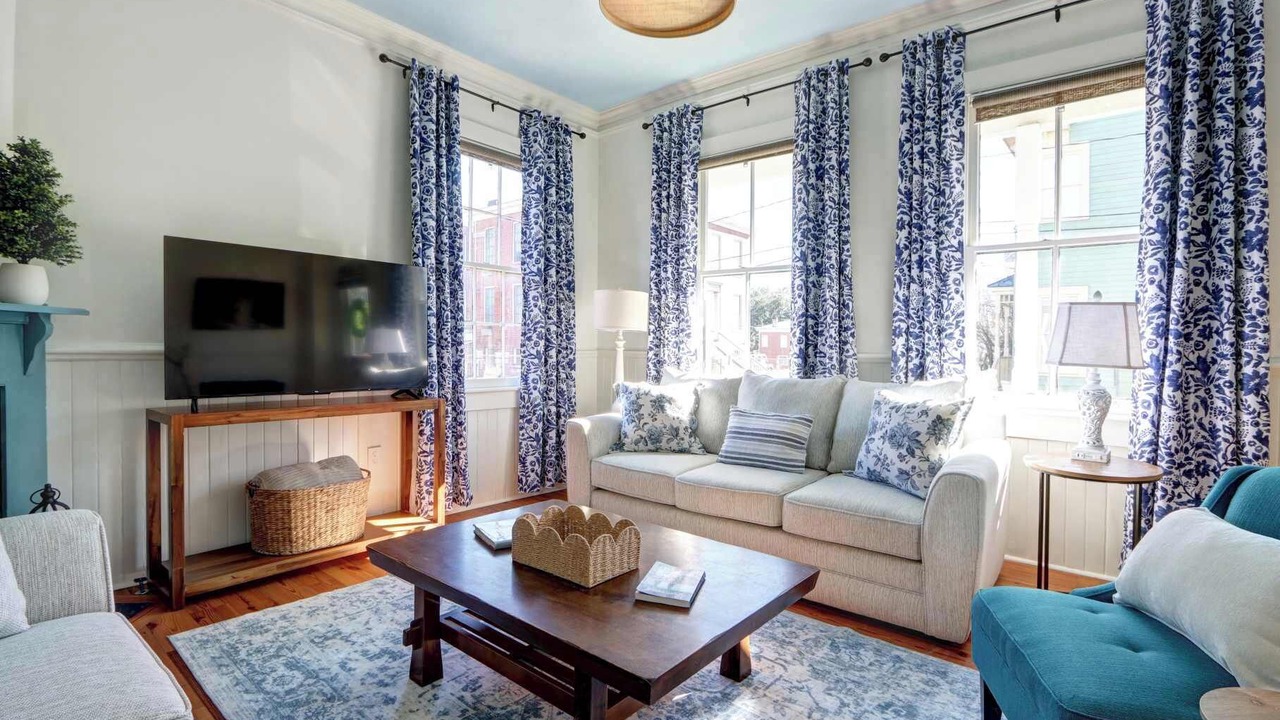 Photo of Livingroom in Beach Institute