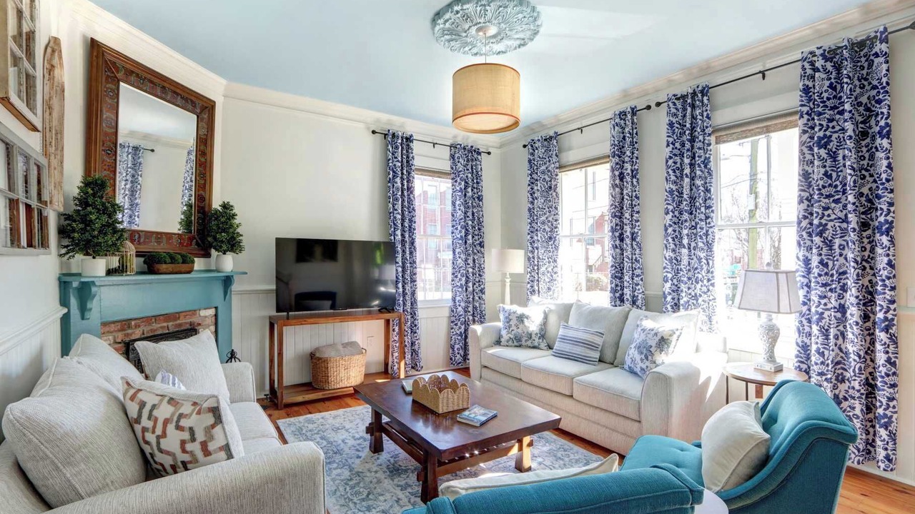 Photo of Livingroom in Beach Institute