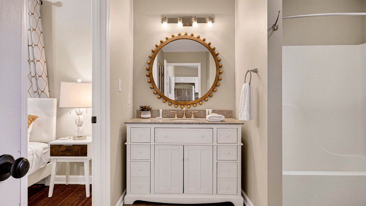 Photo of Bathroom in Metropolitan