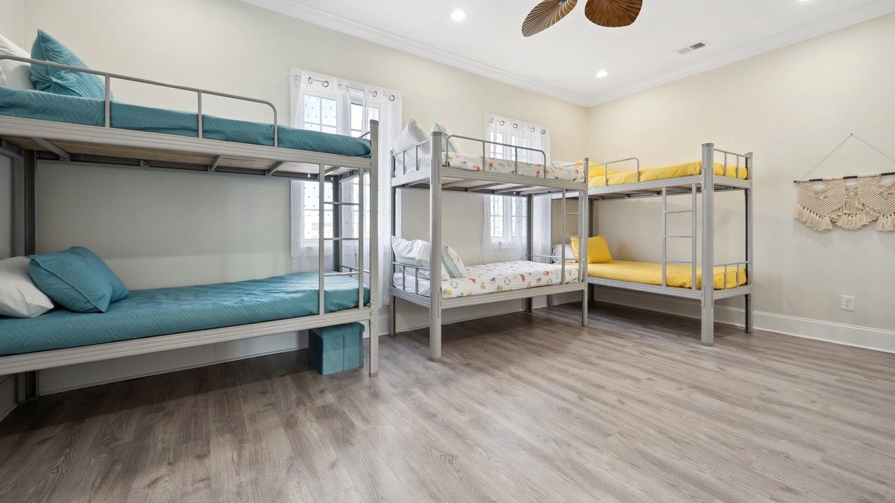 Photo of Bedroom in Debordieu Colony