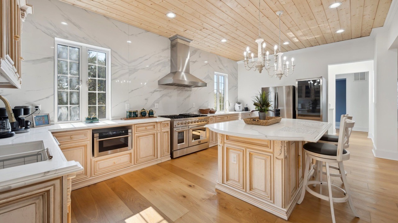Photo of Kitchen in Debordieu Colony