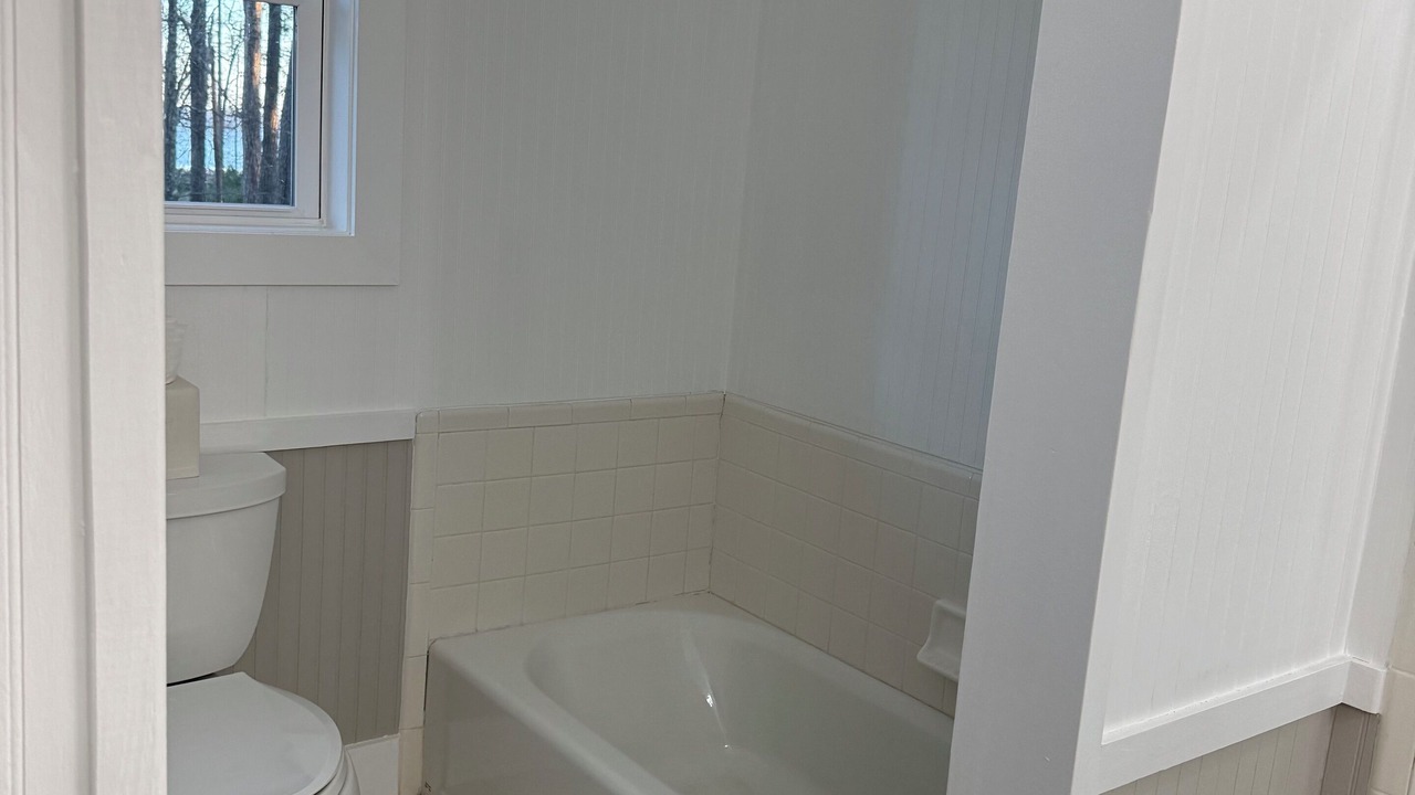 Photo of Bathroom in Melrose on the Beach