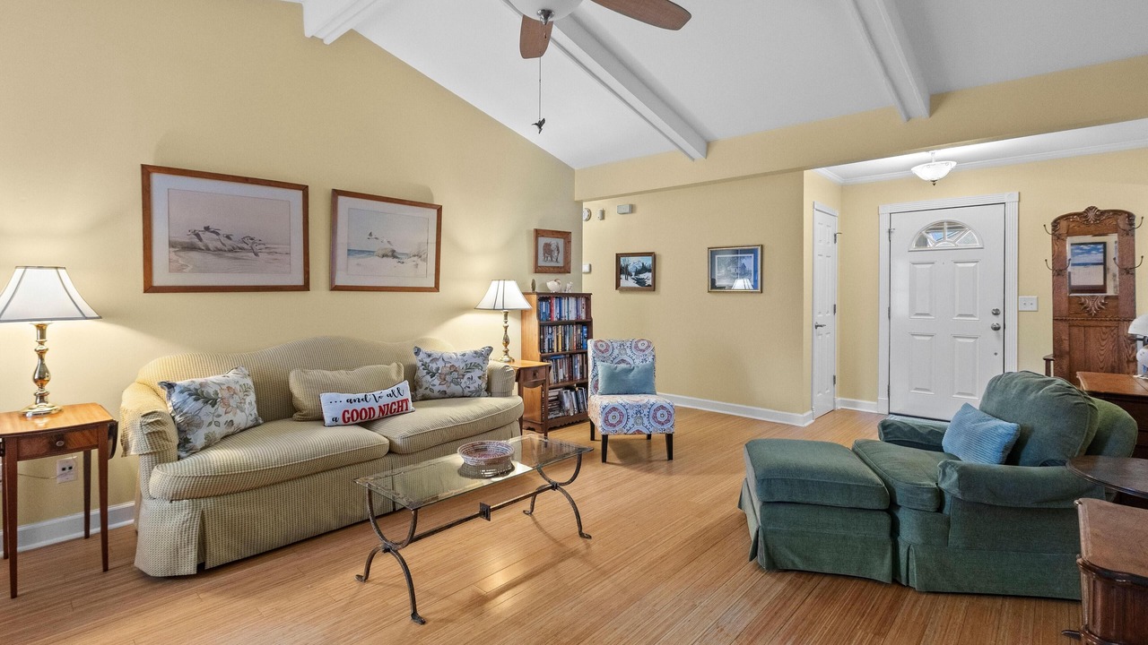 Photo of Livingroom in Mount Pleasant