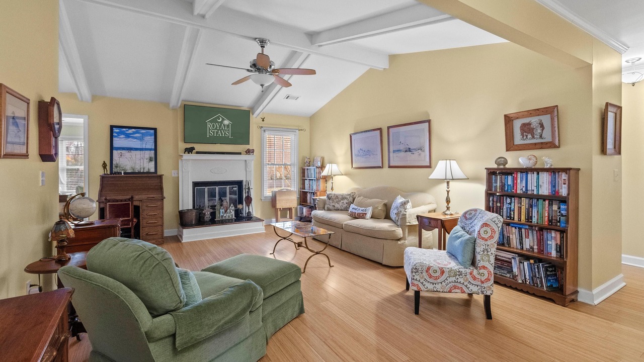 Photo of Livingroom in Mount Pleasant
