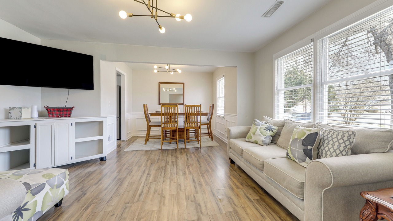 Photo of Livingroom in Ladson