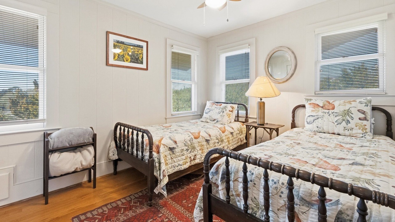Photo of Bedroom in Debordieu Colony