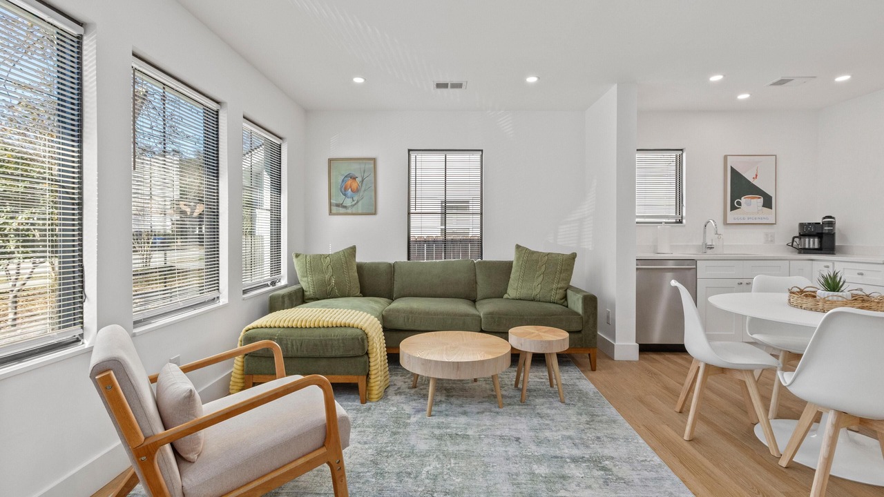 Photo of Livingroom in West Ashley