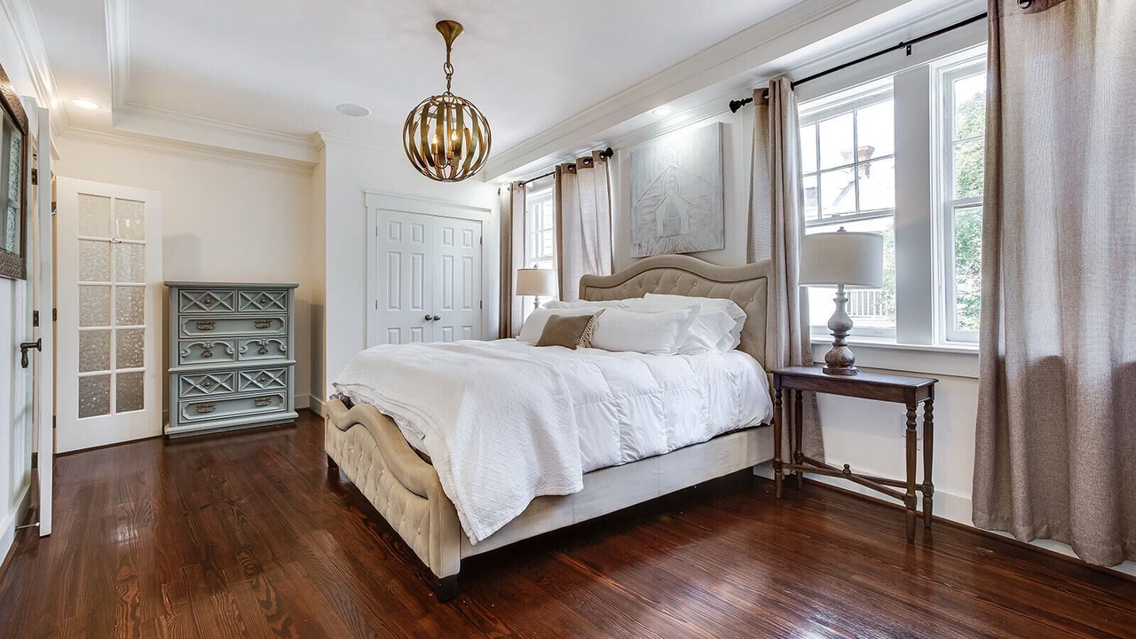 Photo of Bedroom in South of Broad
