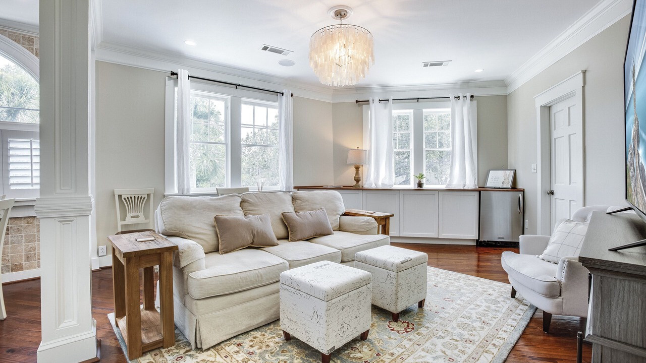 Photo of Livingroom in South of Broad