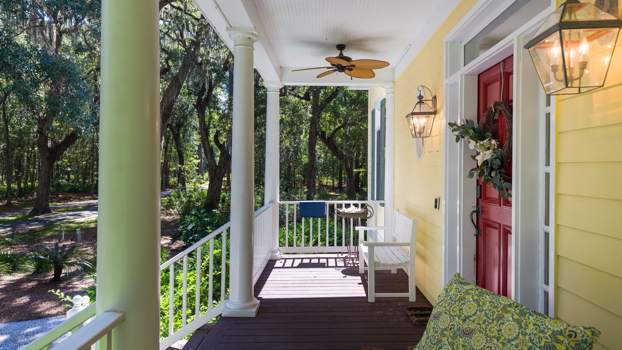 Photo of Patio Balcony in Melrose on the Beach