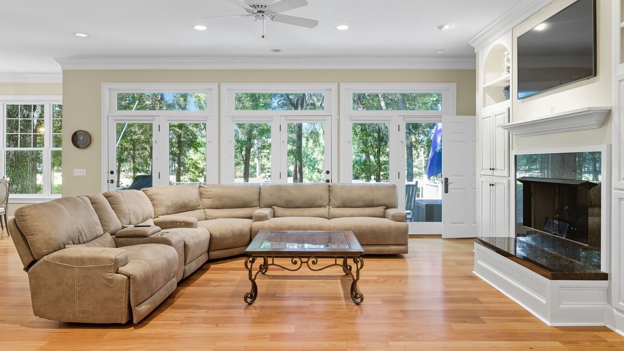 Photo of Livingroom in Melrose on the Beach