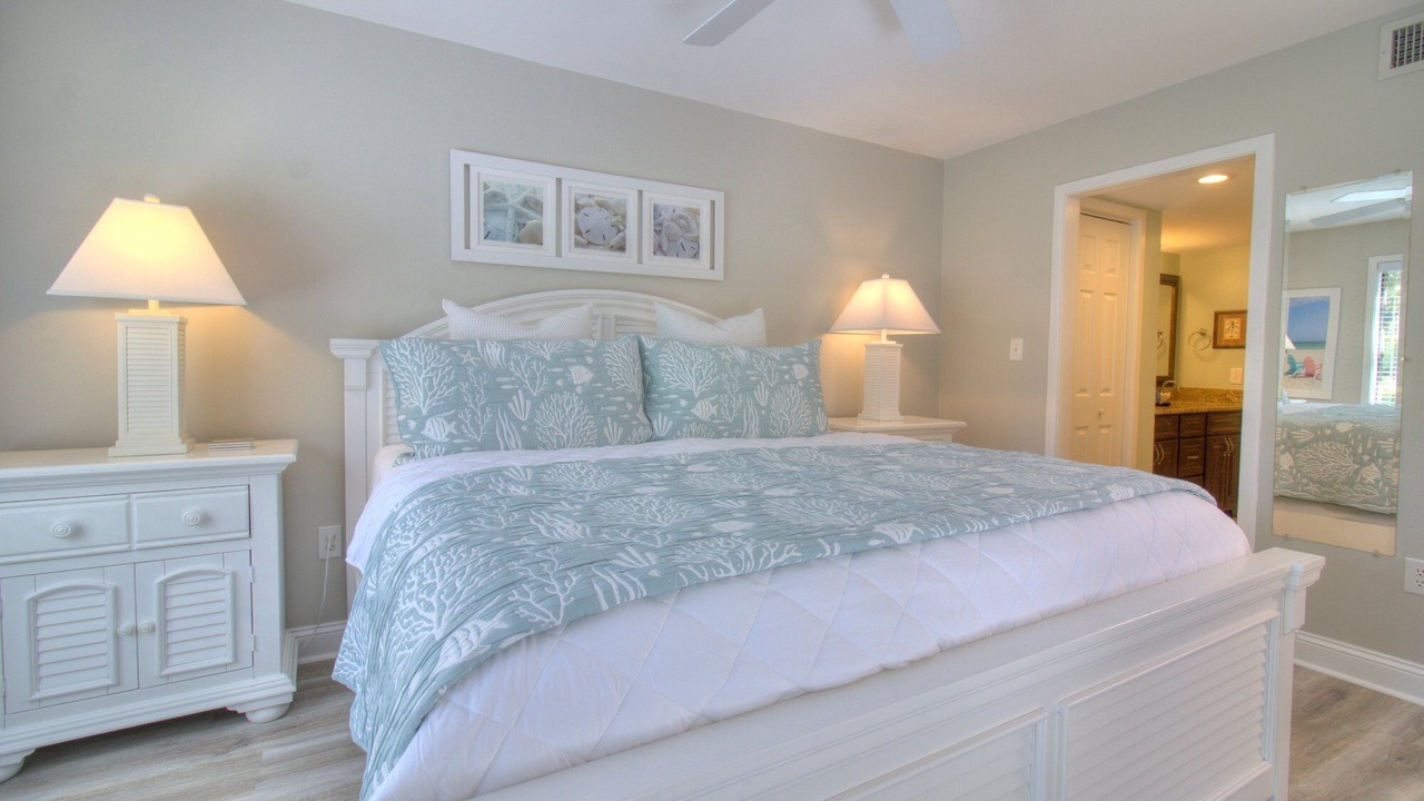 Photo of Bedroom in Arcadian Shores
