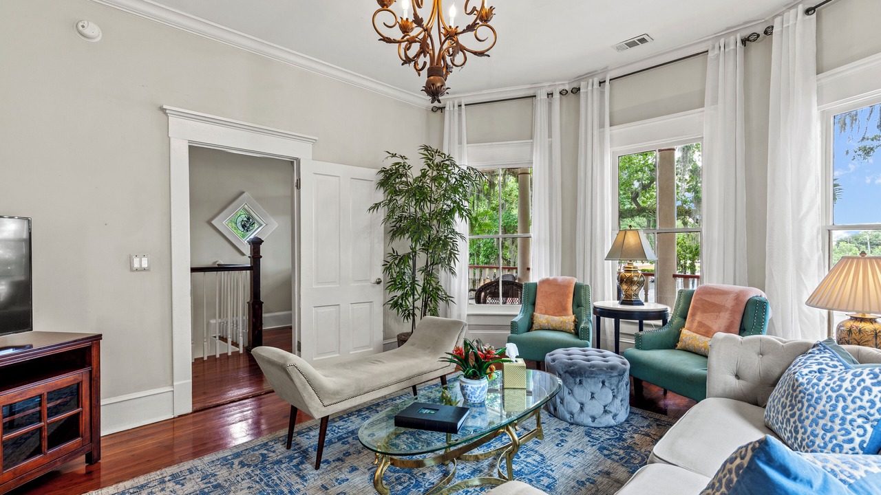 Photo of Livingroom in Metropolitan