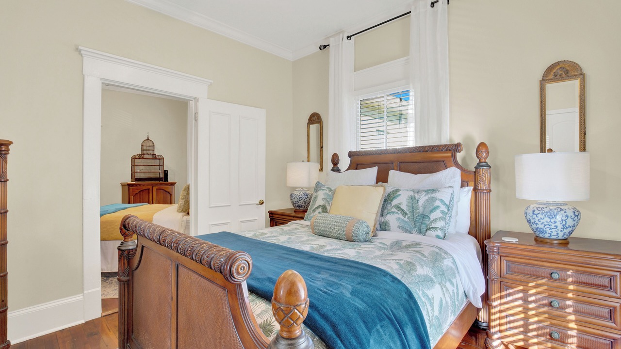 Photo of Bedroom in Metropolitan