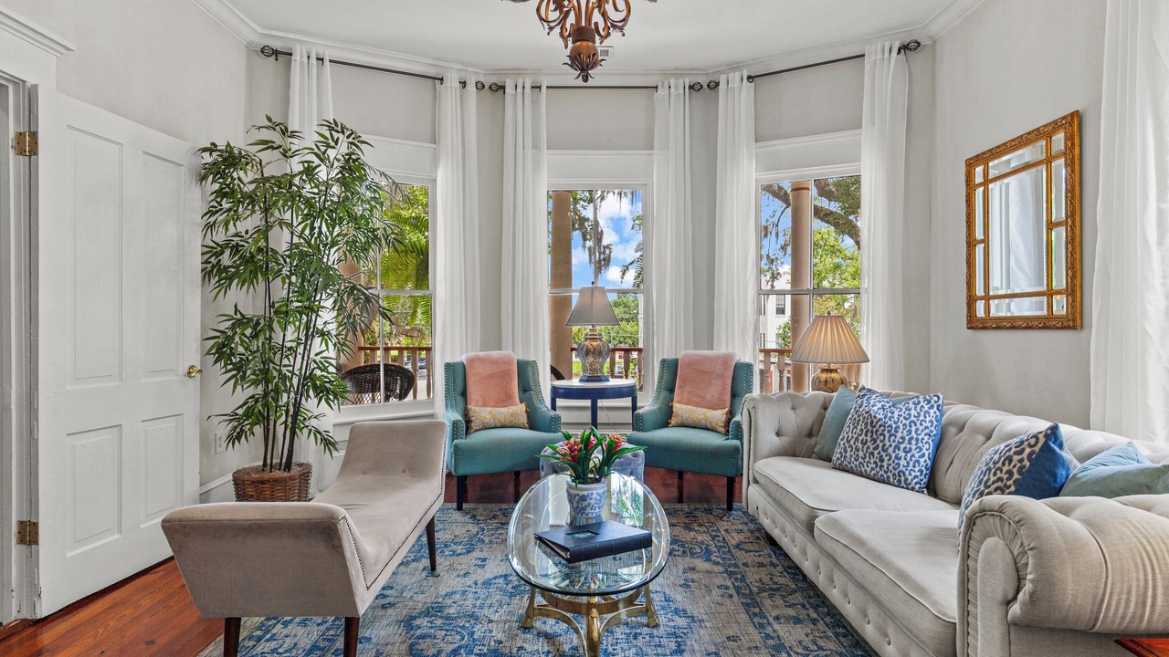 Photo of Livingroom in Metropolitan