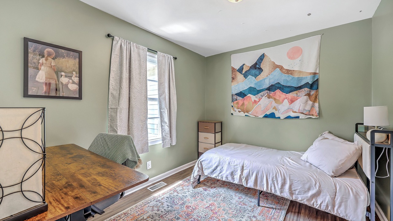 Photo of Bedroom in Goose Creek