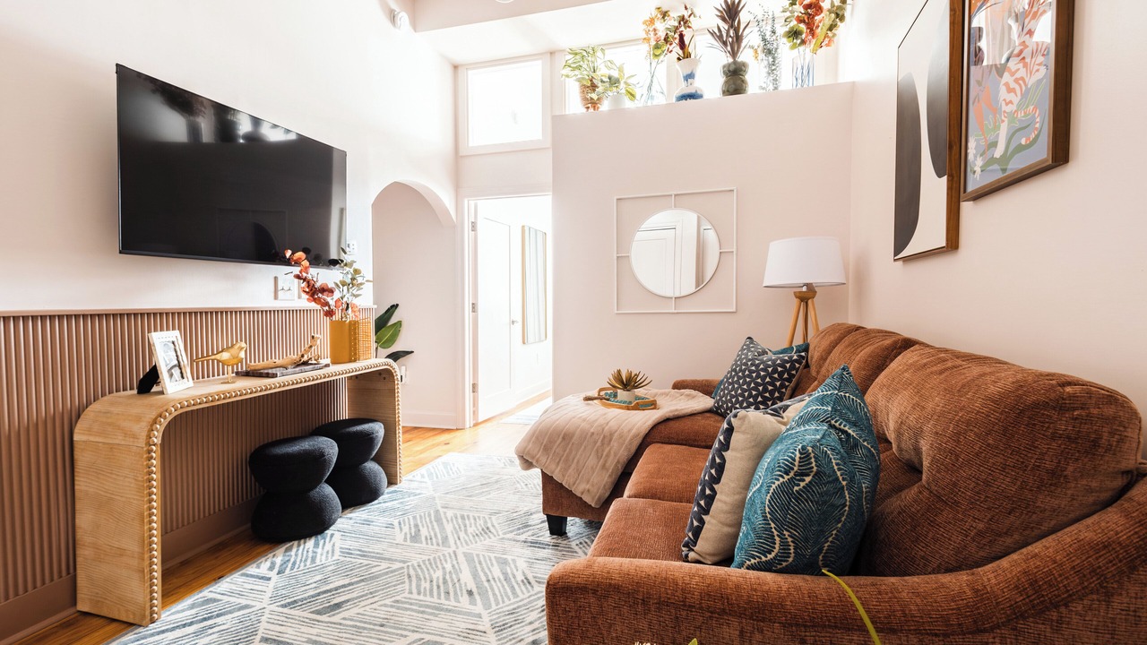 Photo of Livingroom in Downtown Charleston