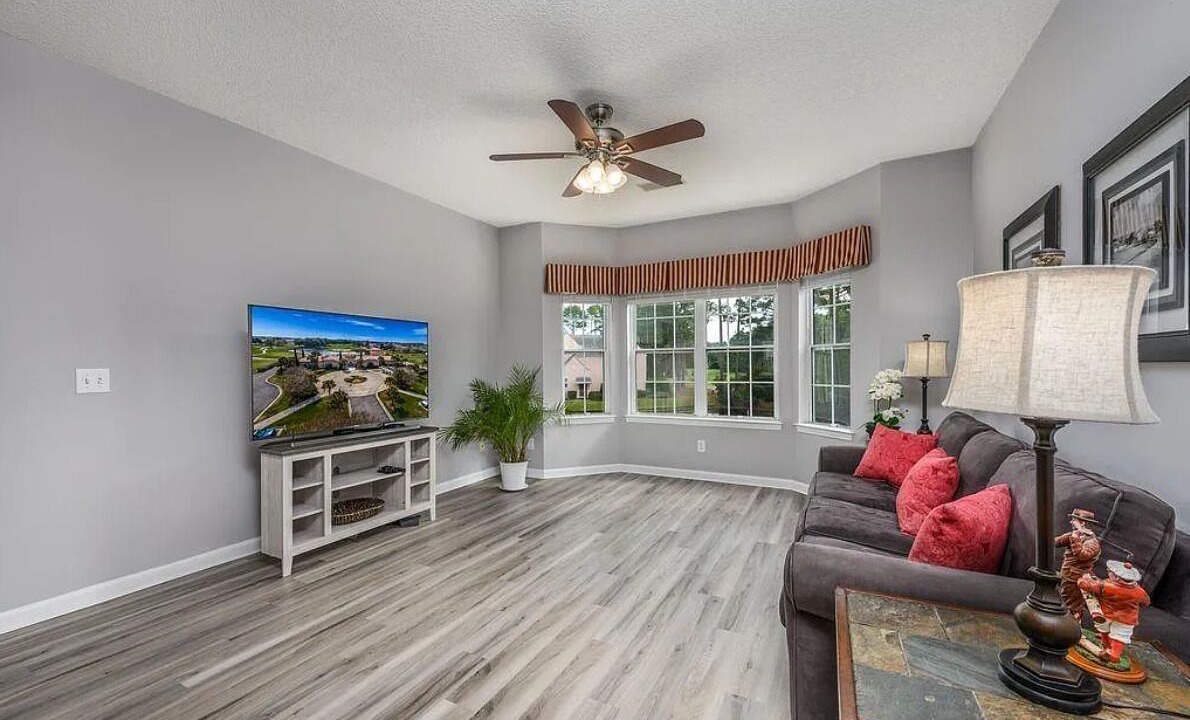 Photo of Livingroom in Red Hill