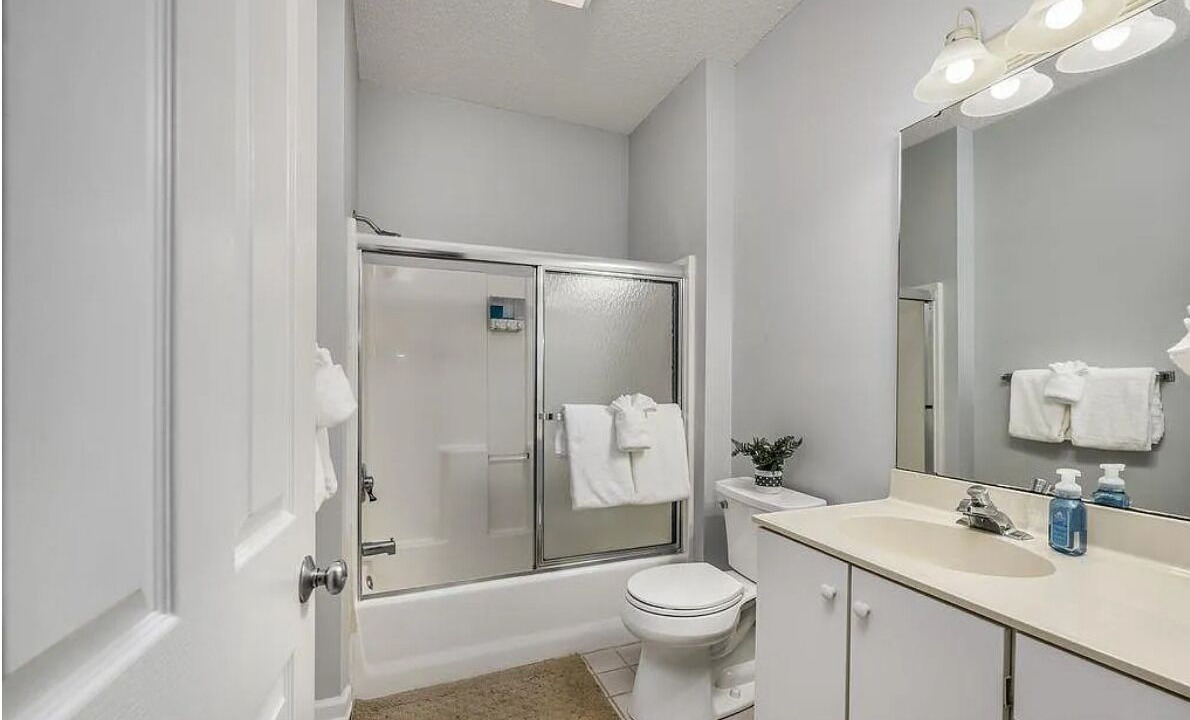 Photo of Bathroom in Red Hill