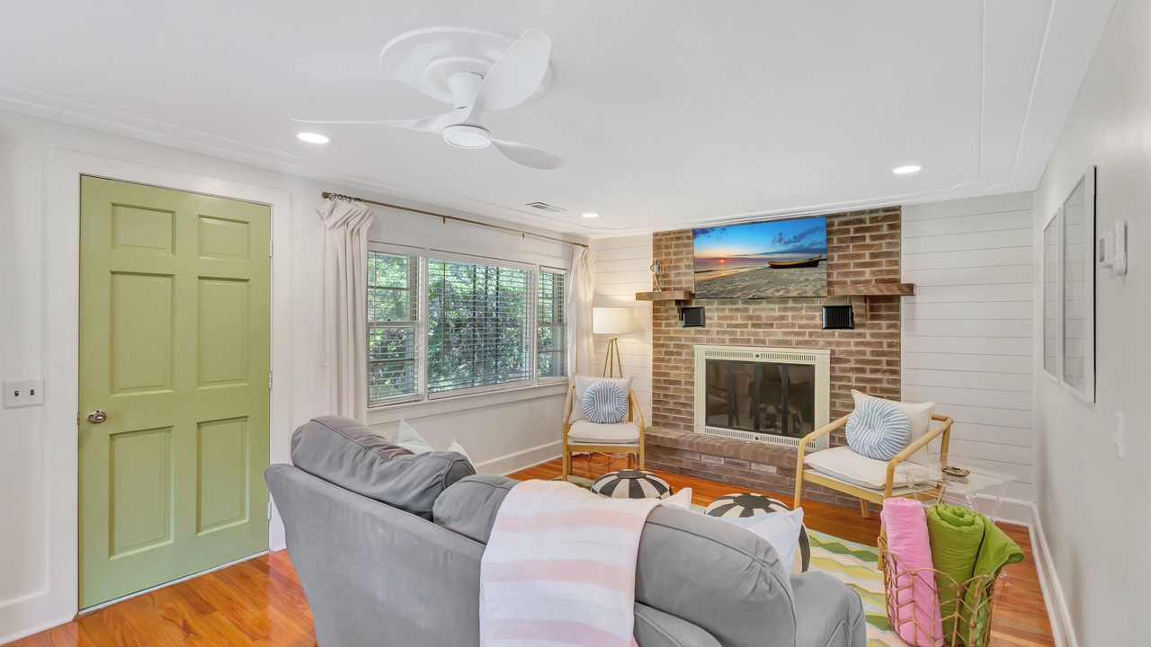 Photo of Livingroom in Mount Pleasant