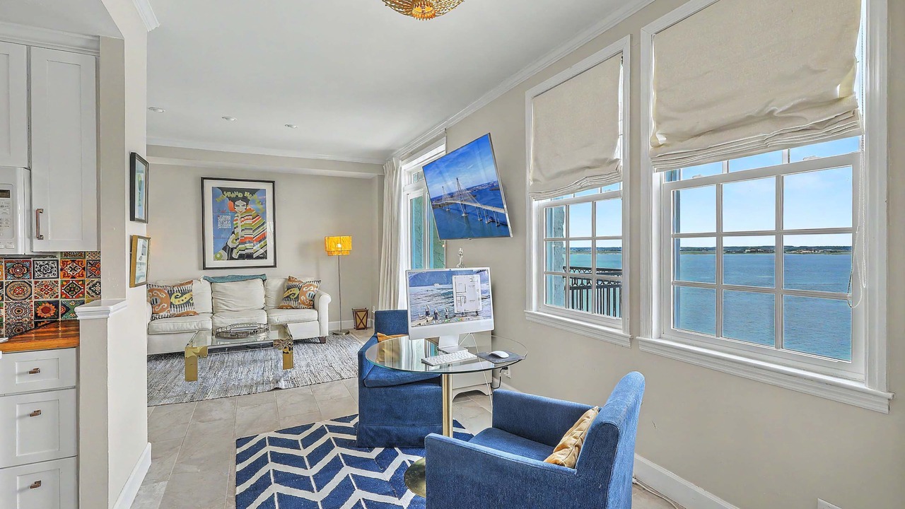 Photo of Livingroom in South of Broad