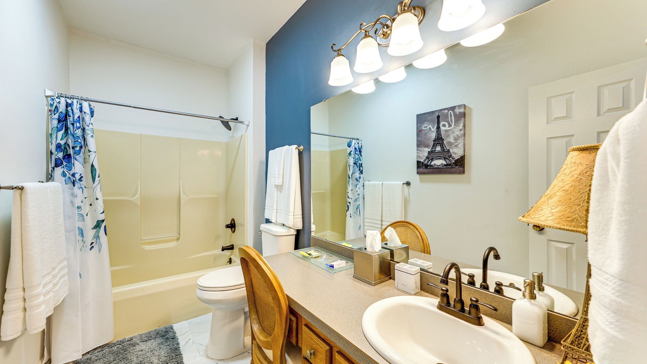 Photo of Bathroom in Miley