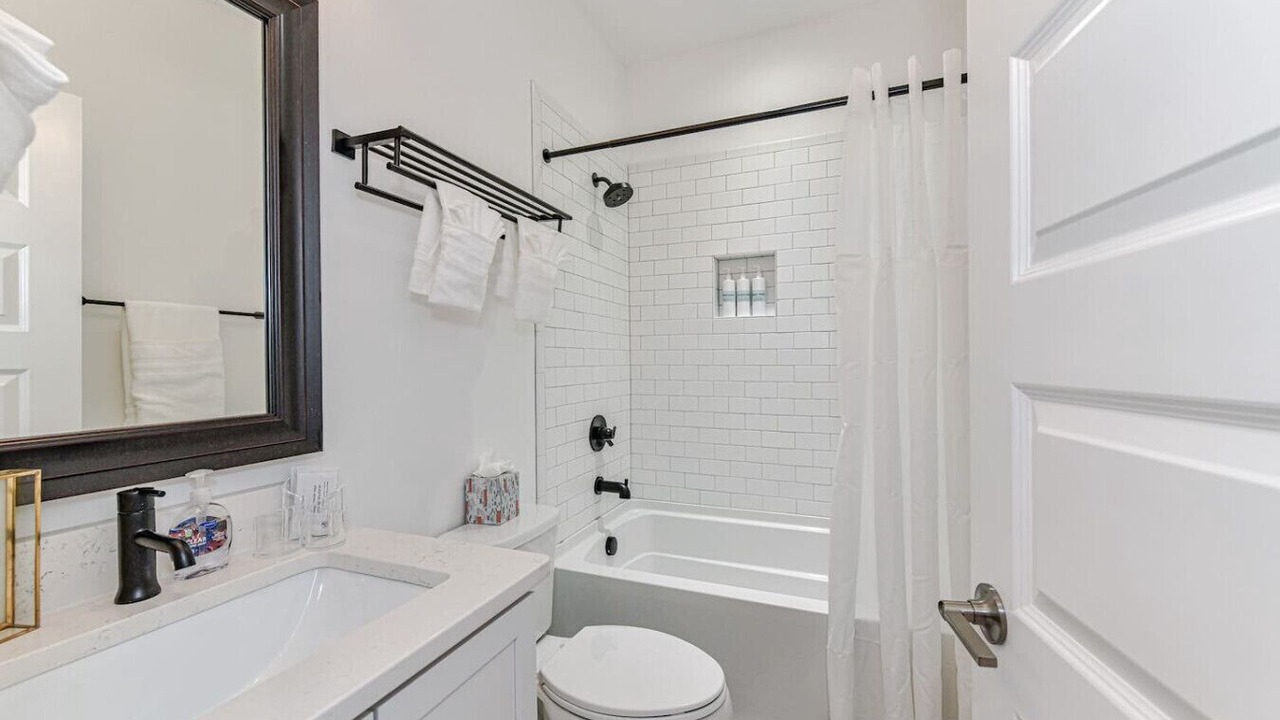 Photo of Bathroom in Plaza Midwood