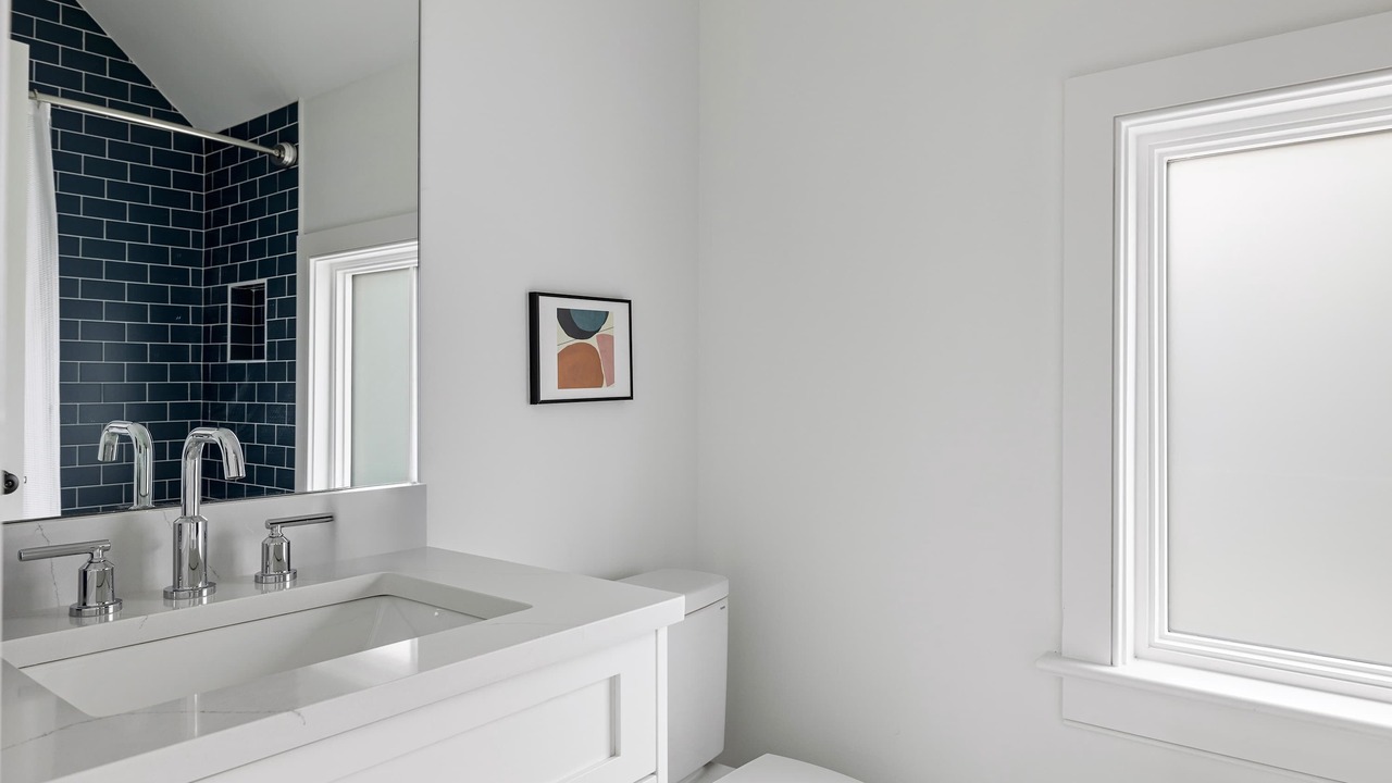 Photo of Bathroom in Cannonborough Elliotborough