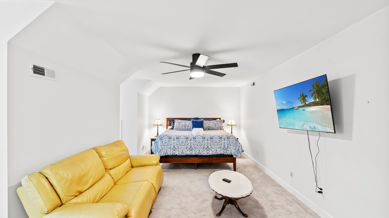 Photo of Bedroom in Arcadian Shores