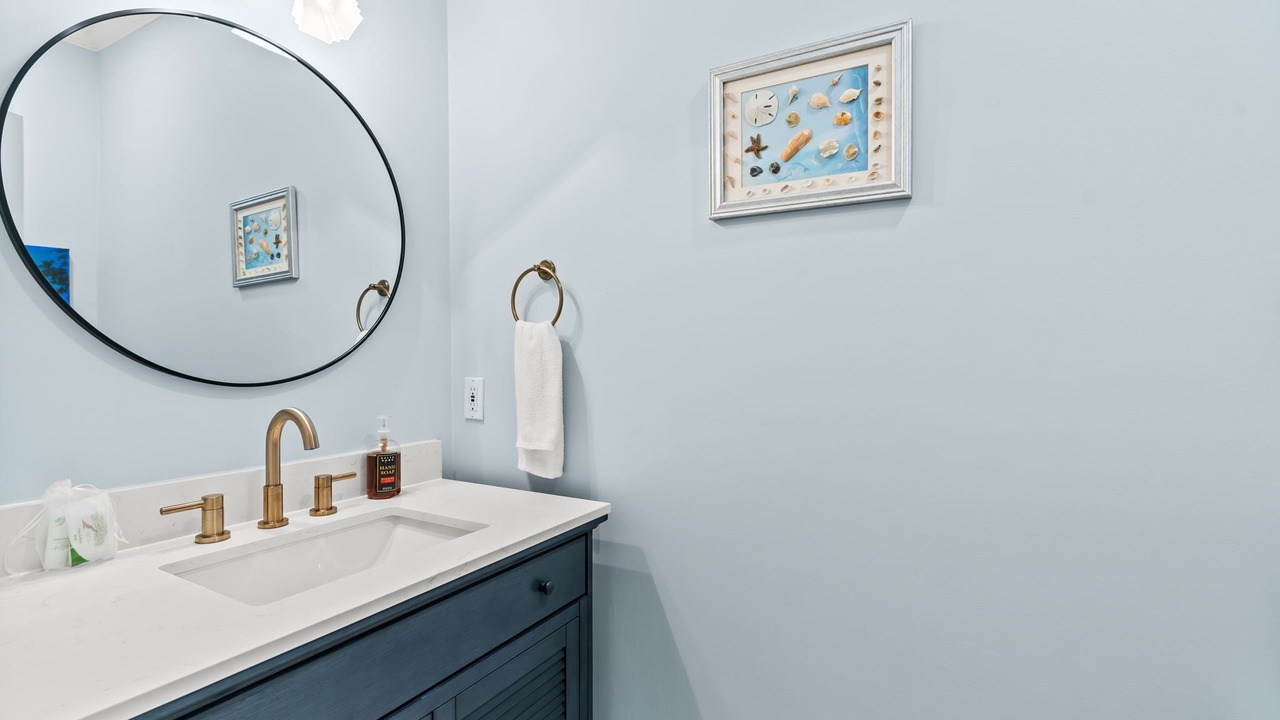 Photo of Bathroom in Arcadian Shores