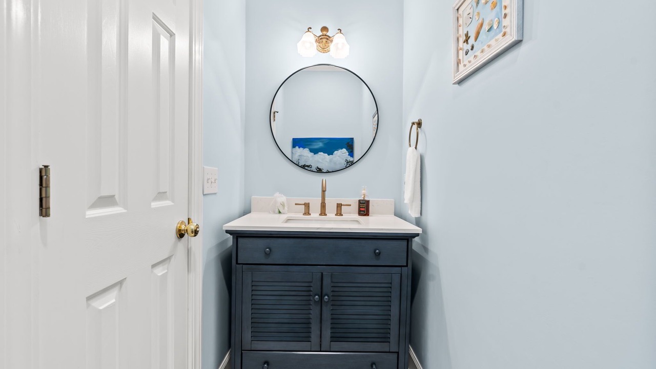 Photo of Bathroom in Arcadian Shores