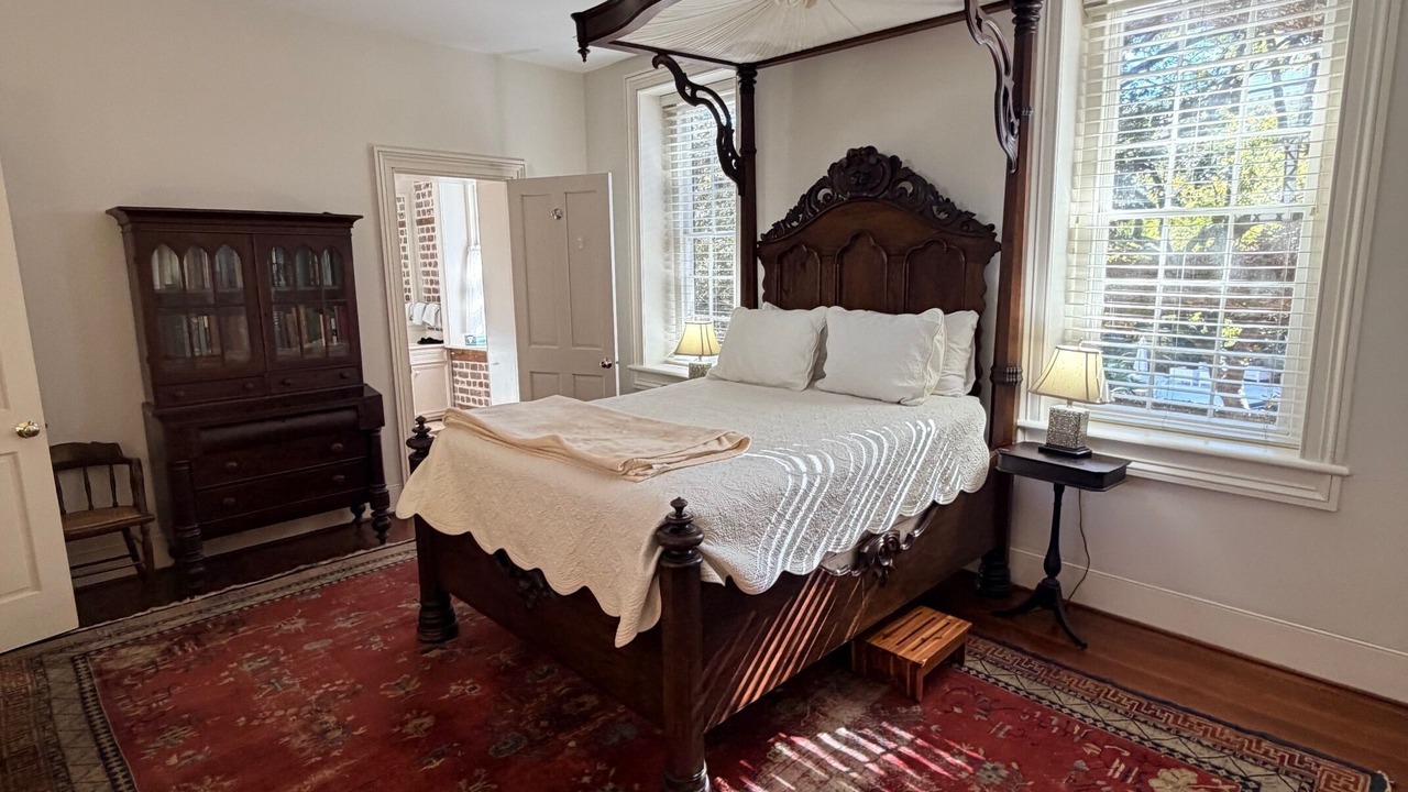 Photo of Bedroom in South of Broad
