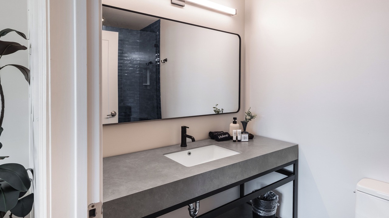 Photo of Bathroom in Downtown Charleston