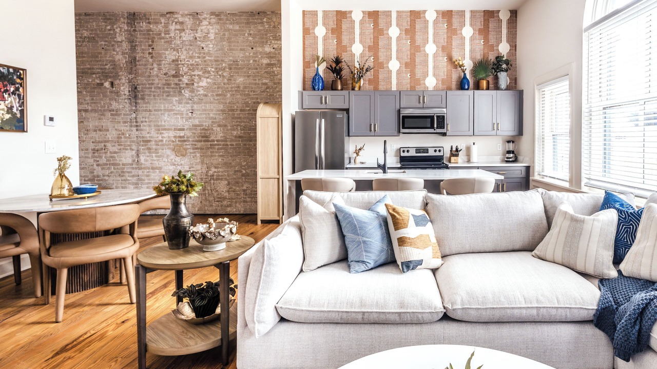 Photo of Livingroom in Downtown Charleston
