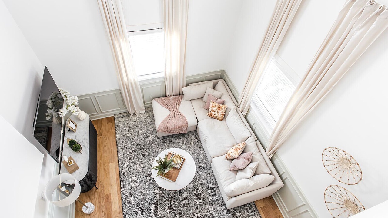 Photo of Livingroom in Downtown Charleston