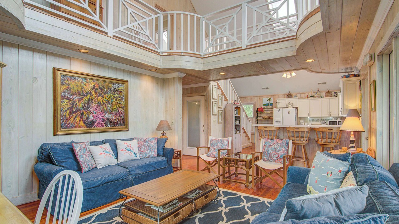 Photo of Livingroom in Sullivan's Island
