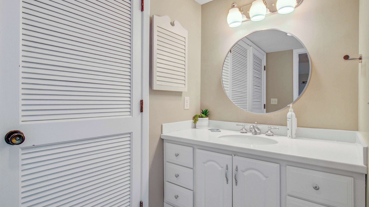 Photo of Bathroom in Spinnaker Beachhouses