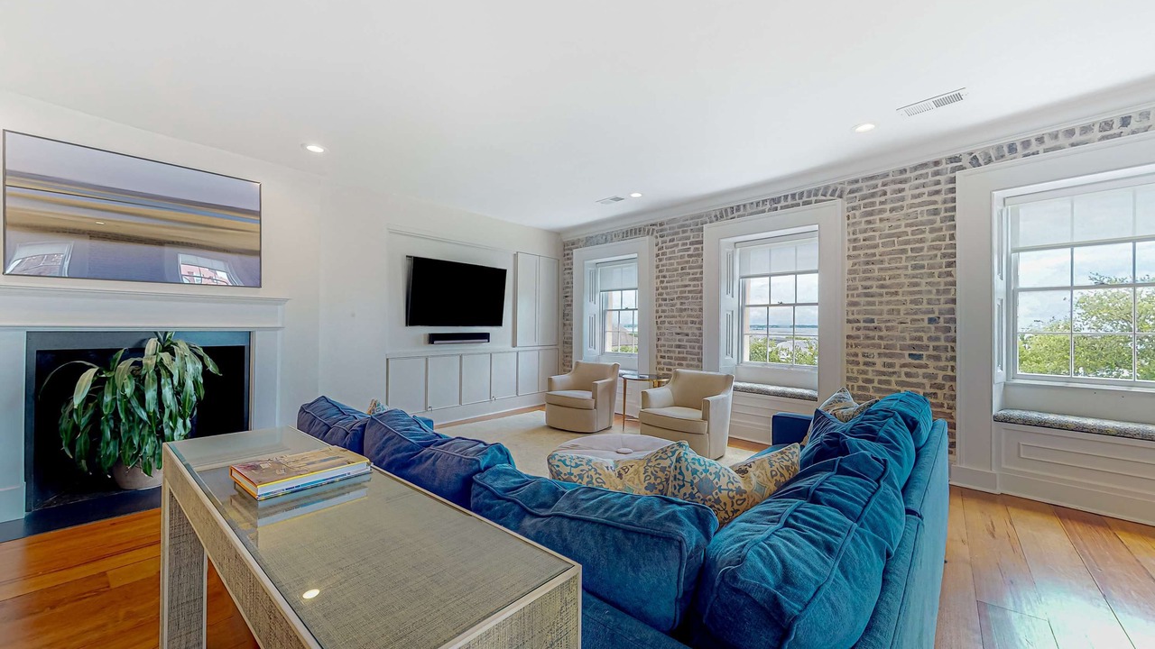 Photo of Livingroom in South of Broad