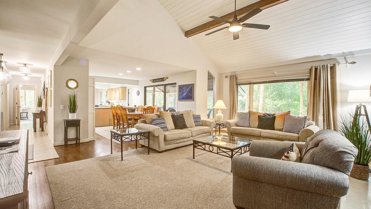 Photo of Livingroom in West Beach