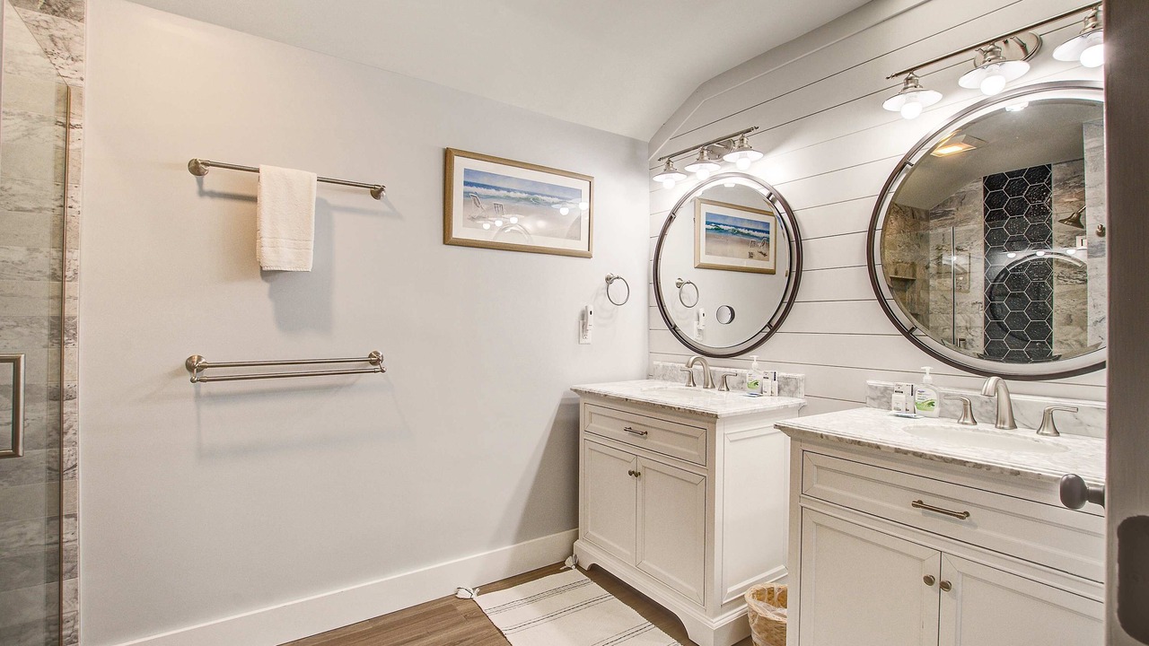 Photo of Bathroom in West Beach