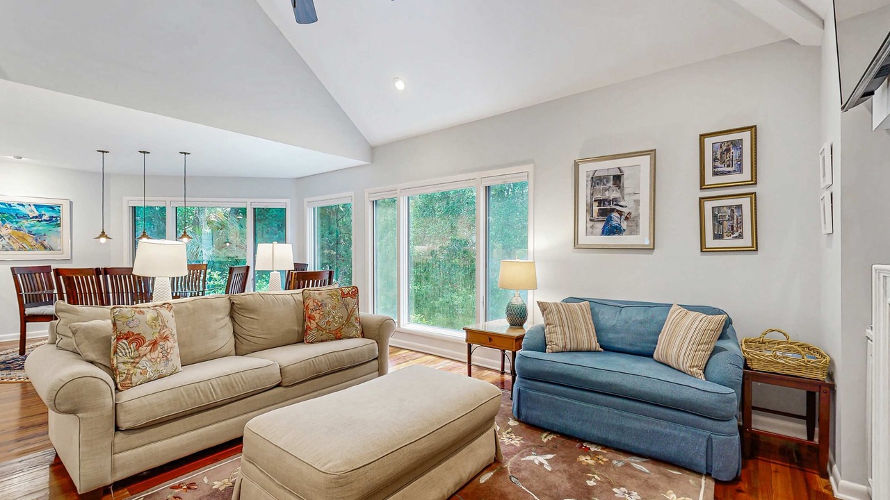 Photo of Livingroom in Spinnaker Beachhouses