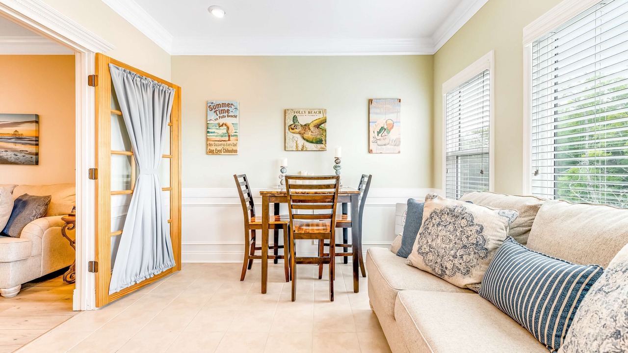 Photo of Livingroom in Charleston