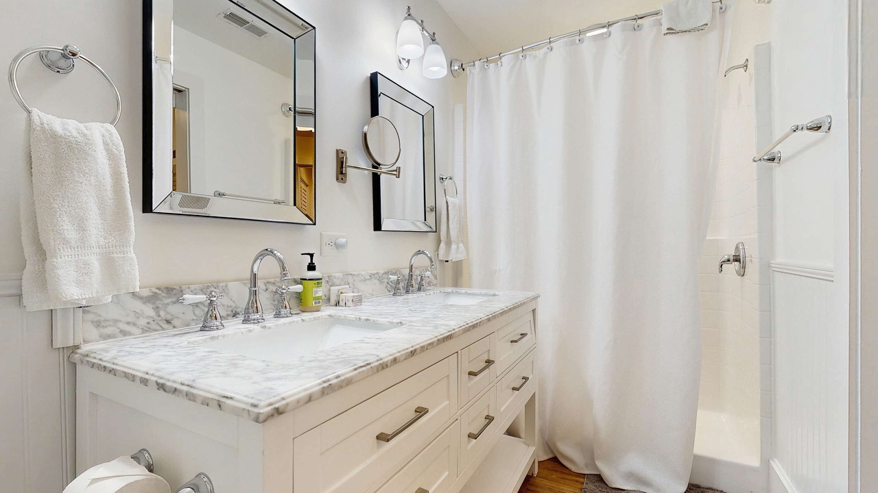 Photo of Bathroom in Hanahan