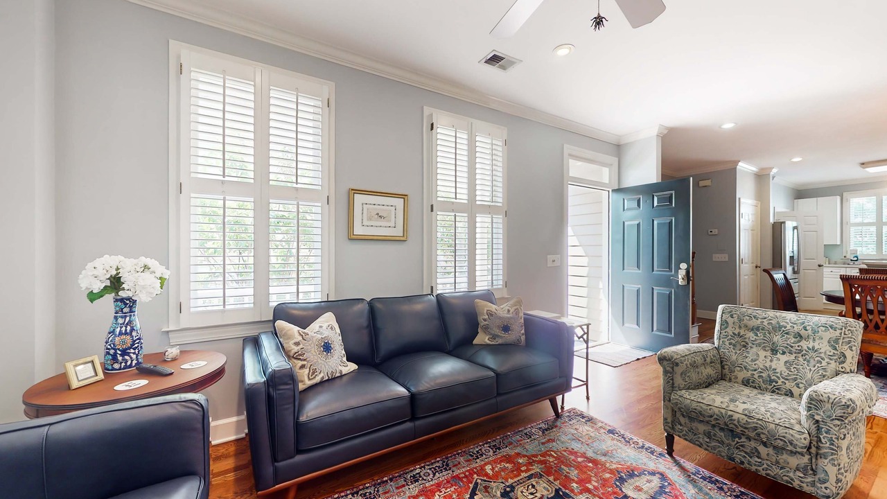 Photo of Livingroom in Harleston Village
