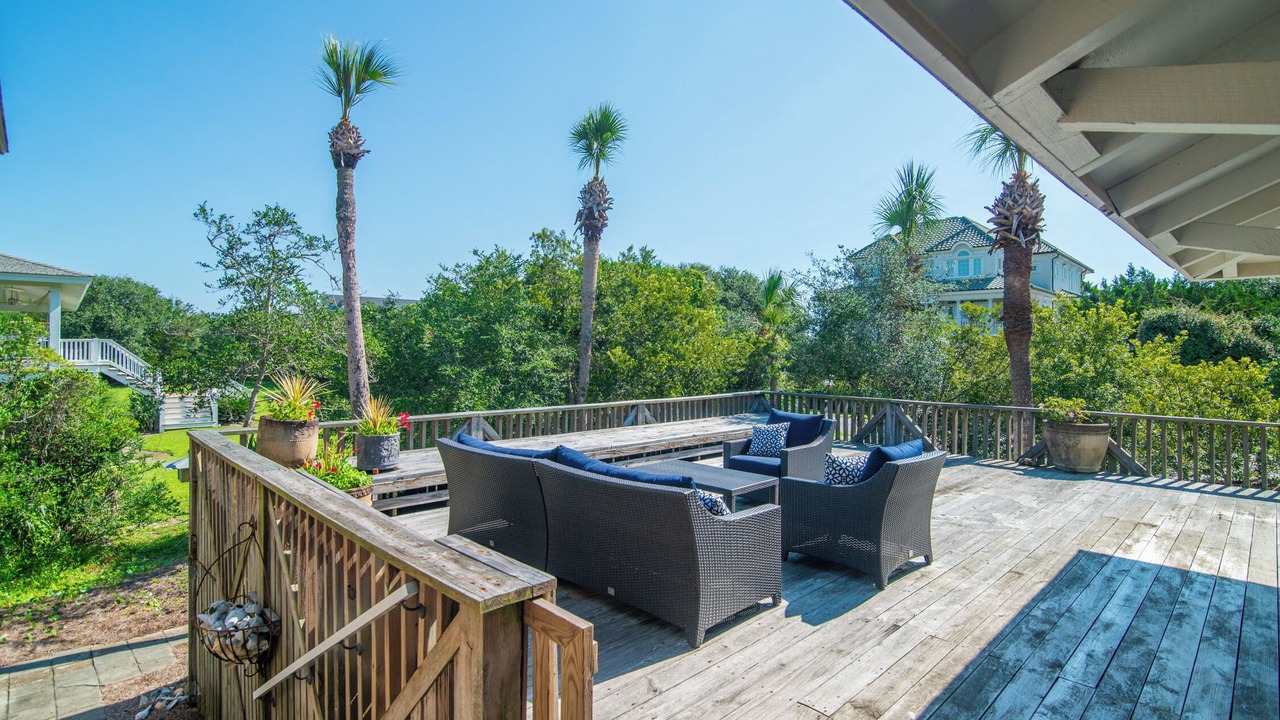 Photo of Patio Balcony in Debordieu Colony
