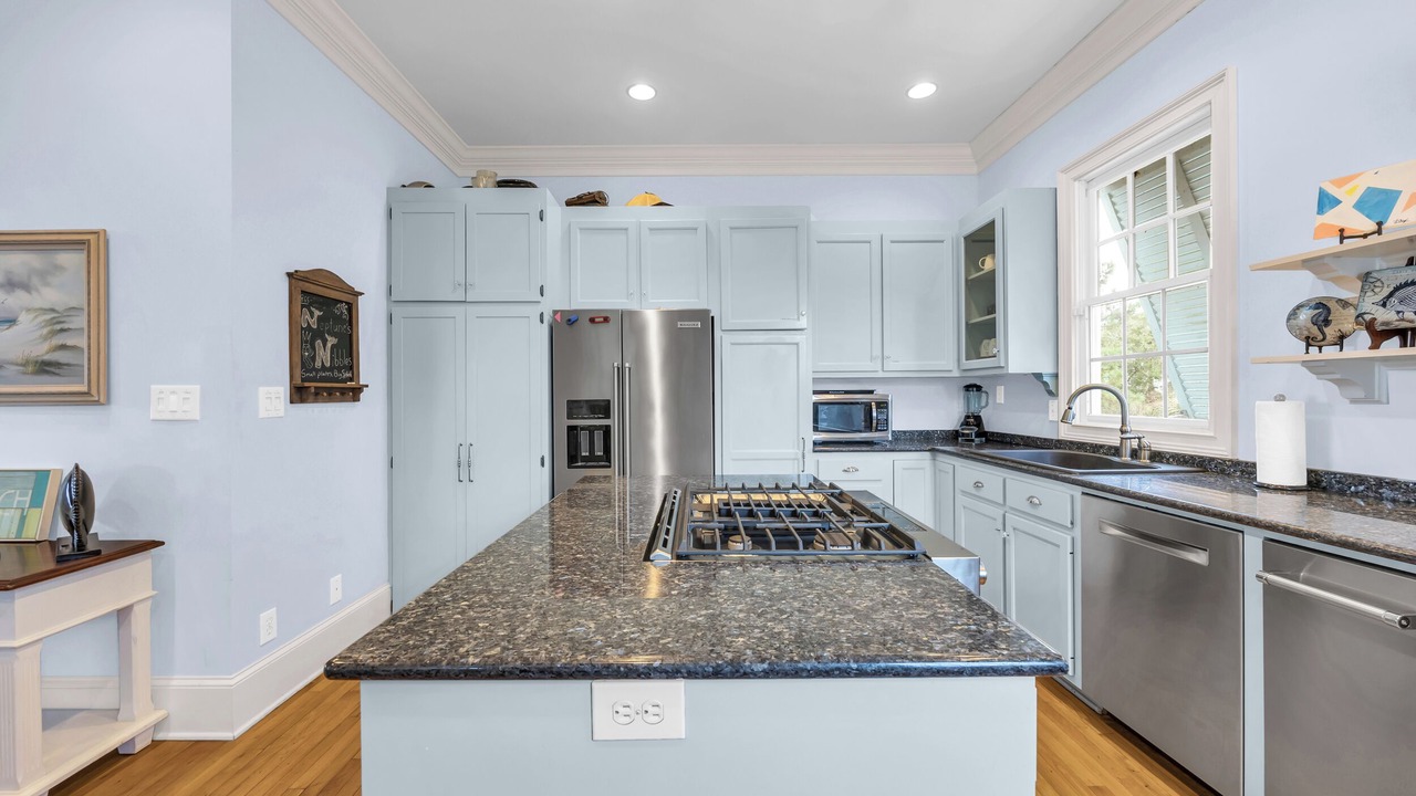 Photo of Kitchen in Debordieu Colony