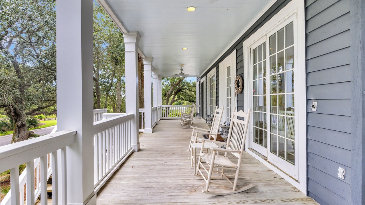 Photo of Patio Balcony in Debordieu Colony