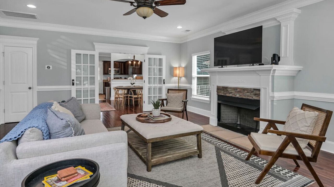 Photo of Livingroom in Old Shandon