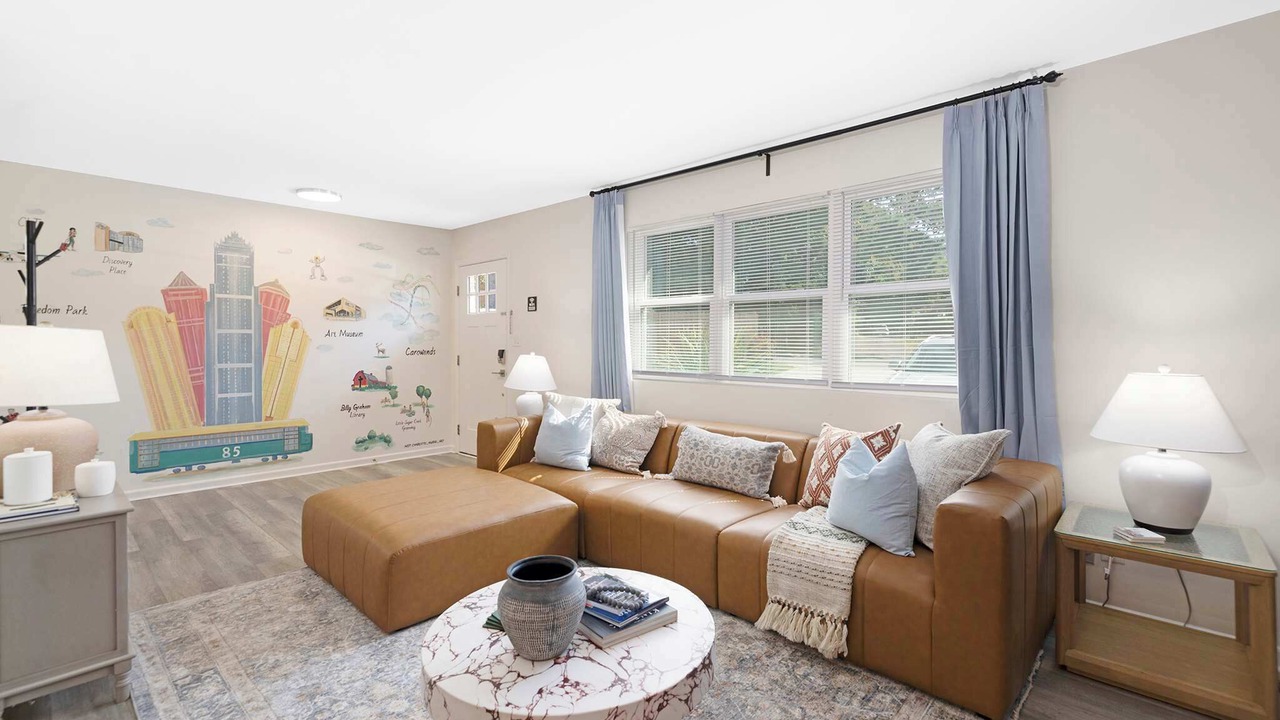 Photo of Livingroom in Sharonbrook