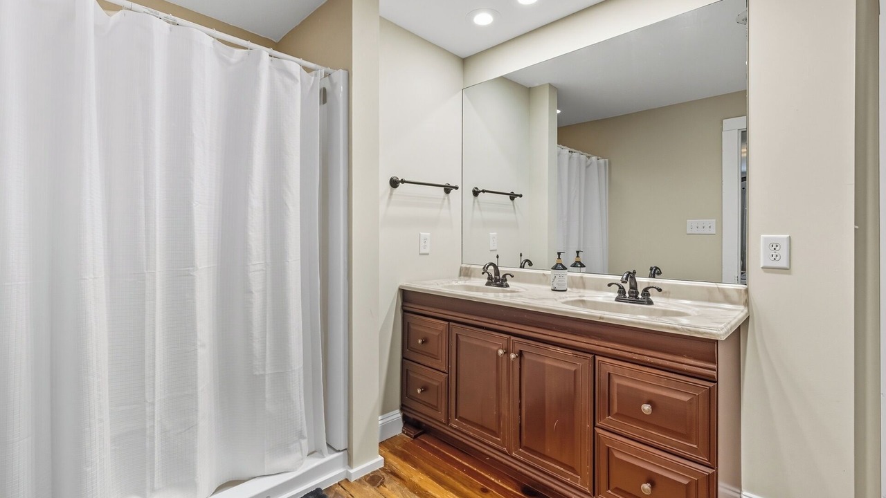 Photo of Bathroom in Georgetown